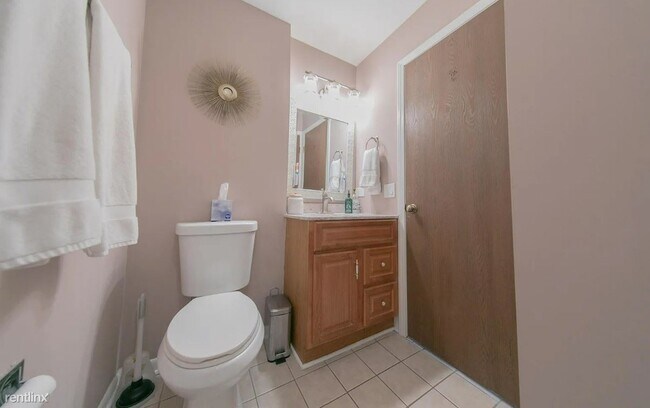 Foto del edificio - 2 br, 2 bath Townhome - 169 Grove Avenue 2D