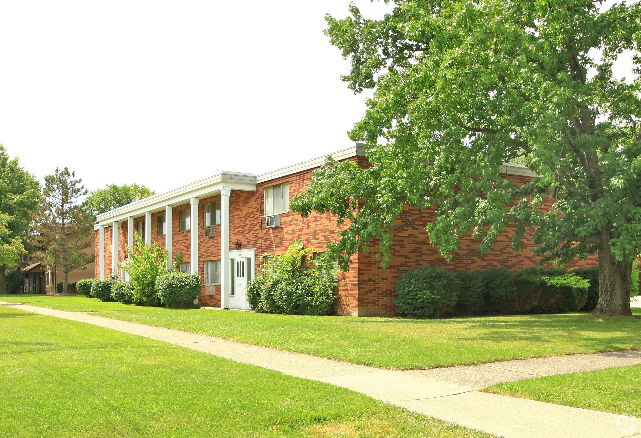 Maple Highlands Apartments – photo 2