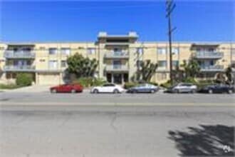 Building Photo - 12500 Culver Blvd