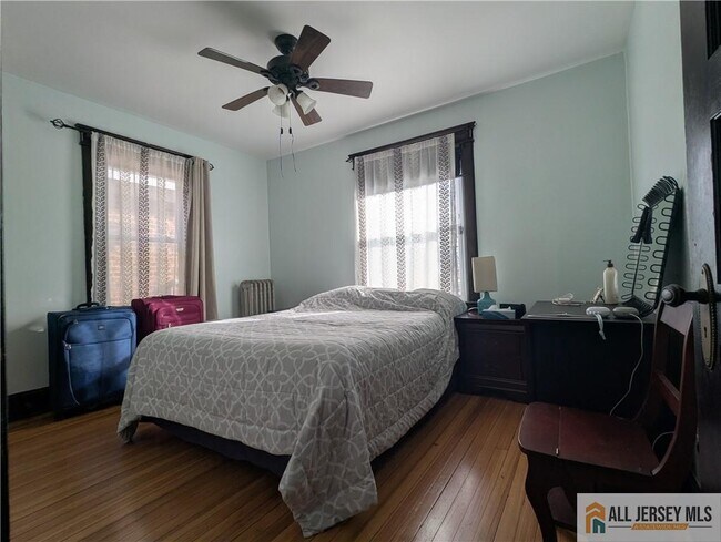 Foto del edificio - 5 Northside Ave