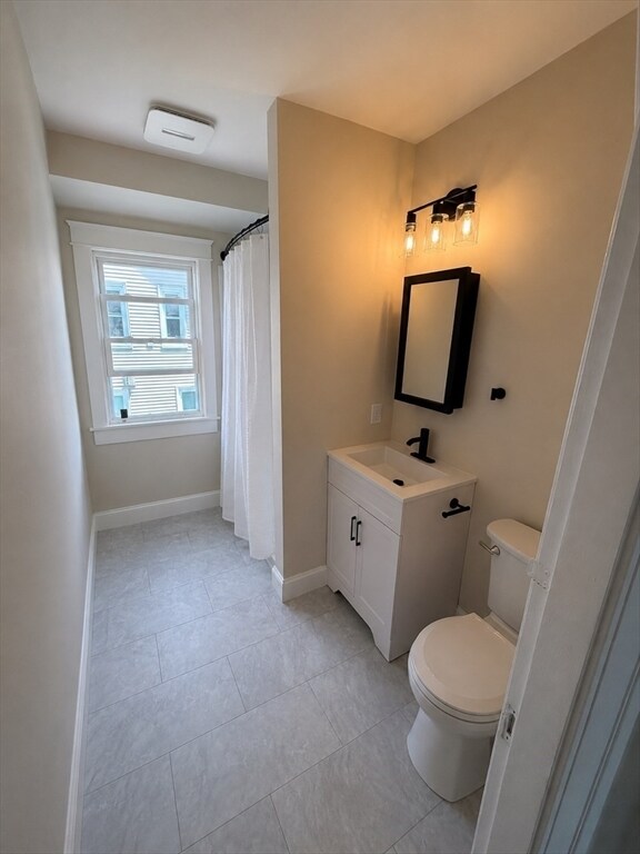 Building Photo - 10 Tower St