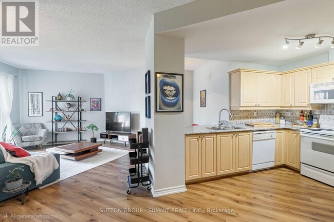 Building Photo - 135 James St S