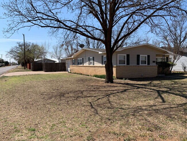Foto del edificio - Recently Renovated Home Near Texas Tech Un...