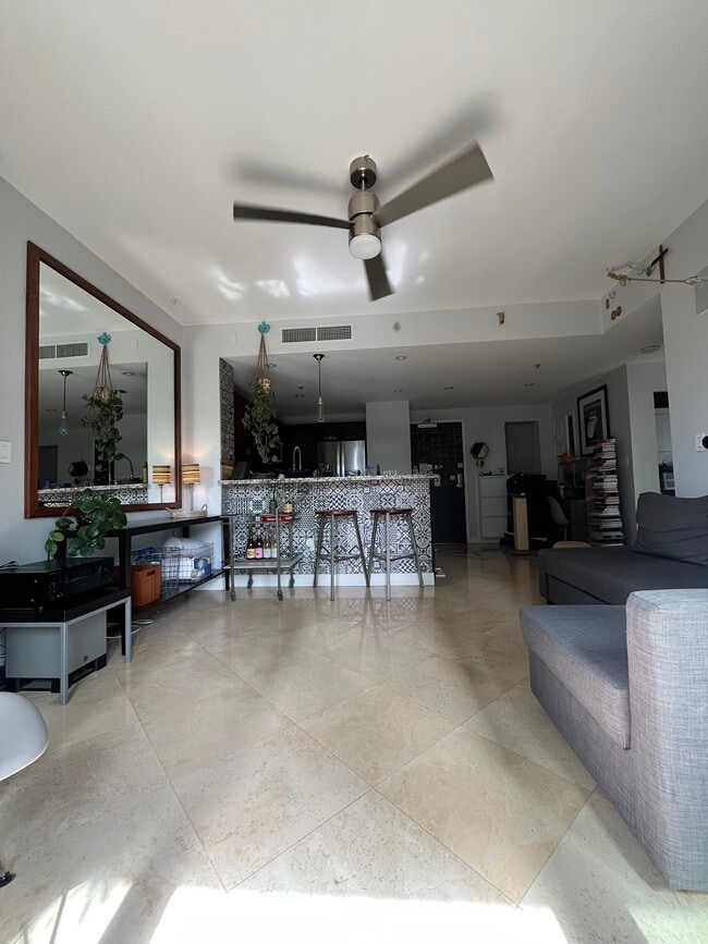 Foto del edificio - 1277 Kettner Blvd