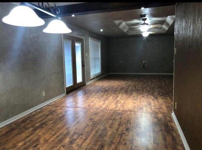 Foto del edificio - 303 34th St