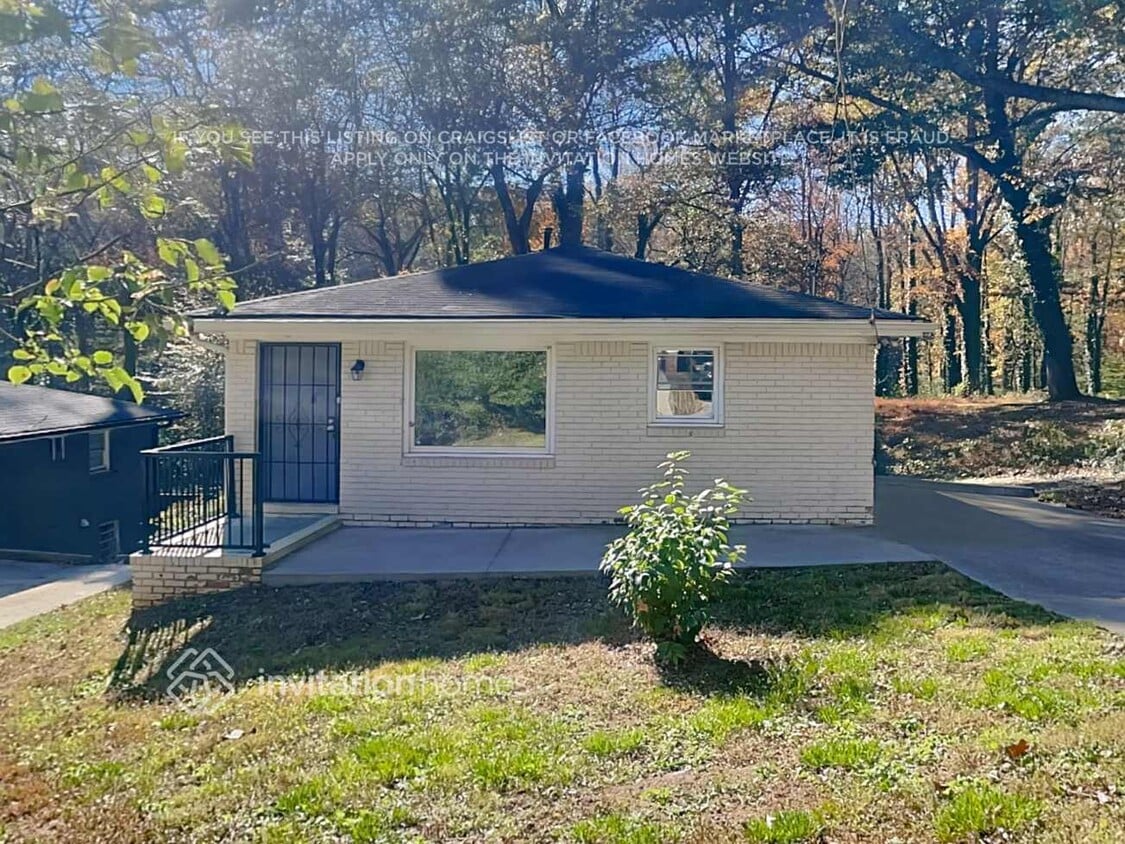 Foto principal - 2434 Main St NW