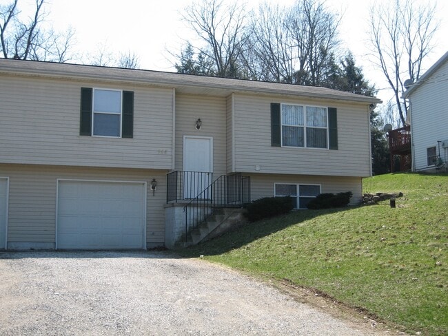 Building Photo - 908 Allen Dr