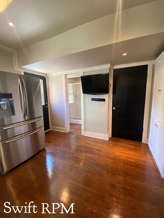 Building Photo - 3731 Madison Ave