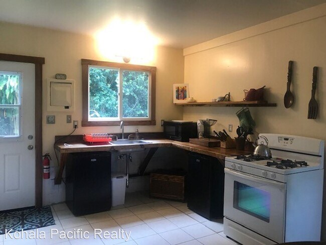 Building Photo - 2 br, 1 bath House - 55-469 Keawe Iki Place