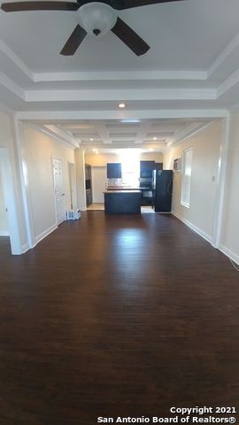 Foto del edificio - 310 Hollenbeck Ave