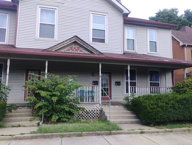 Building Photo - 104 E Mechanic St