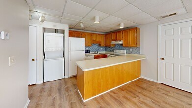 Building Photo - 471 Whalley Ave