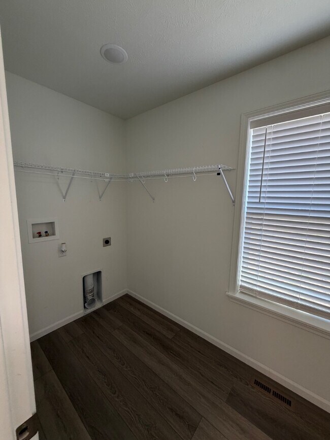 Foto del edificio - 188 E Sunset Cove Ln