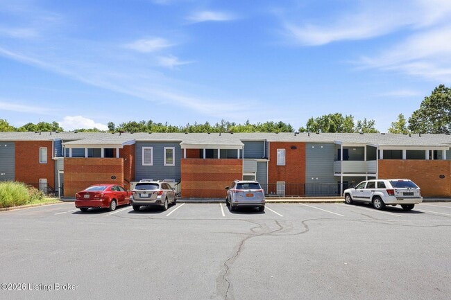 Building Photo - 2745 Grinstead Dr