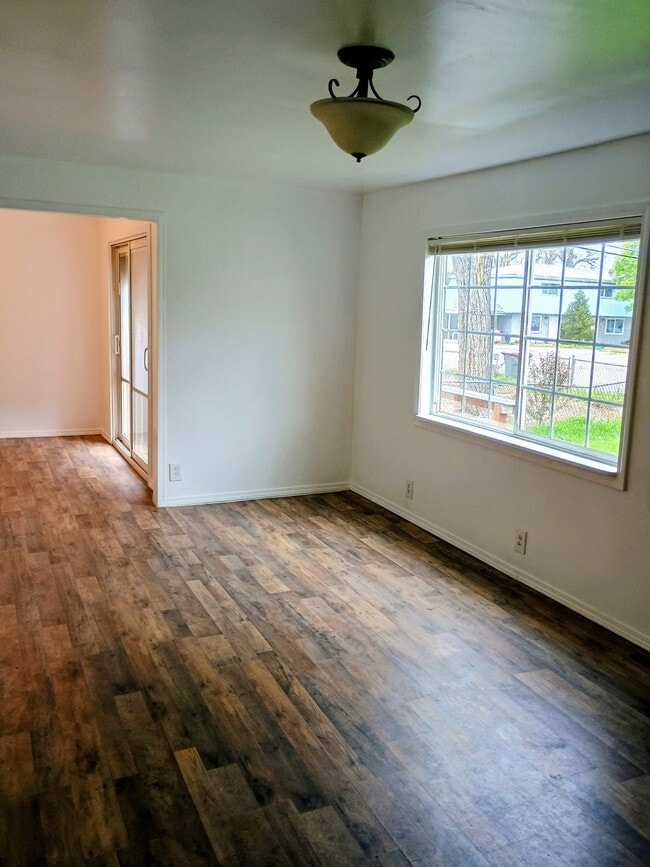 Building Photo - 508 Benson St