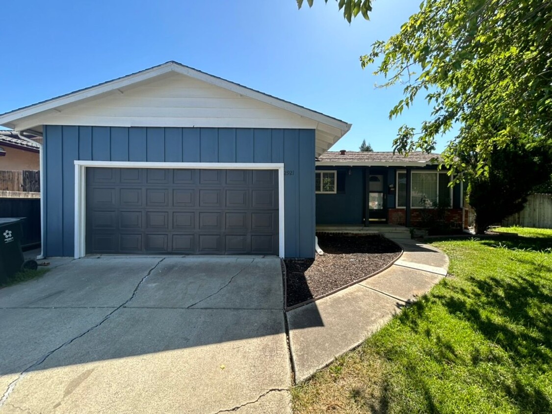 Primary Photo - Newly Renovated 3 Bed 2 Bath Antioch Home