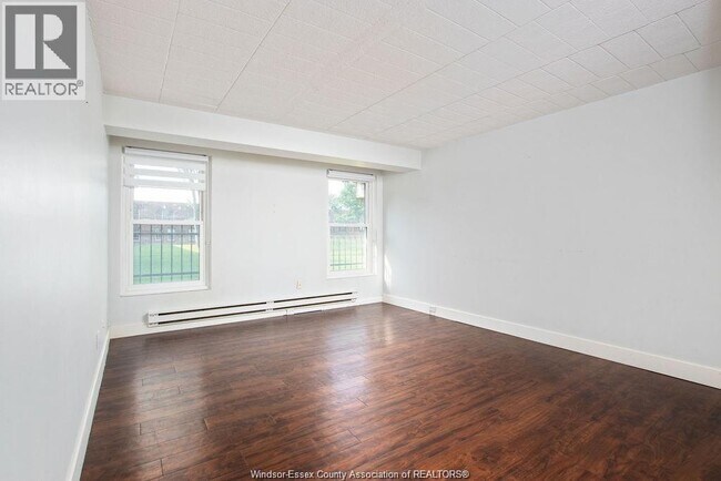 Photo du bâtiment - 6227 Thornberry Crescent