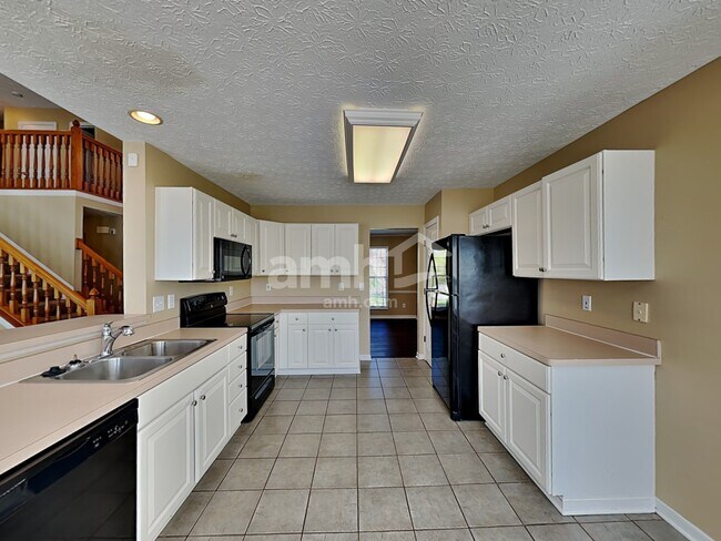 Building Photo - 6500 Morningside Drive