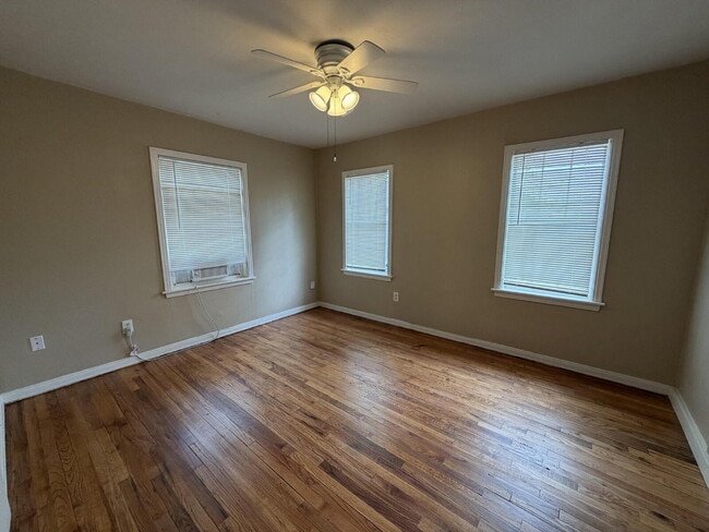 Foto del edificio - Wonderful updated home! 3/1!