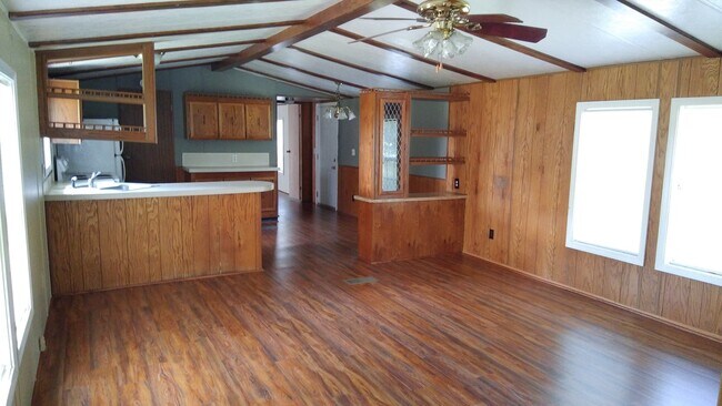 Building Photo - 209 Gilman Hill