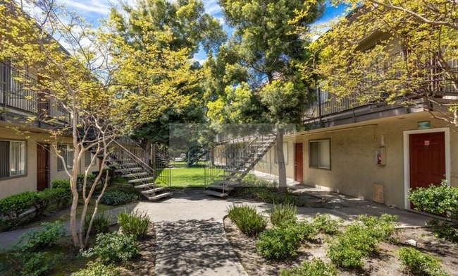 Building Photo - 6131 Gettysburg Pl