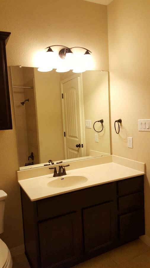 Foto del edificio - HOUSE FOR RENT