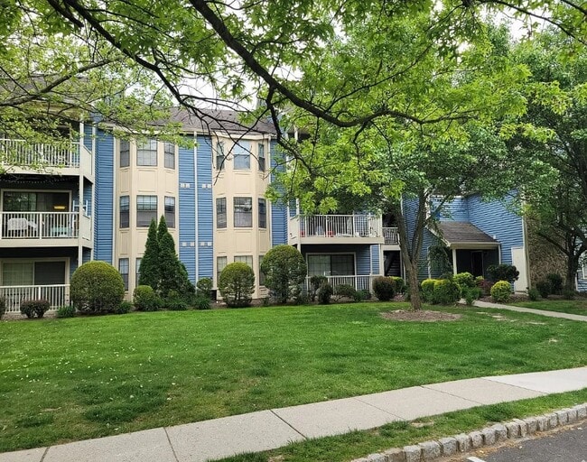 Building Photo - 159 Crosspointe Dr