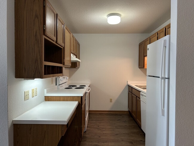 Kitchen 2bd/2bath - 9060 W Oklahoma Ave