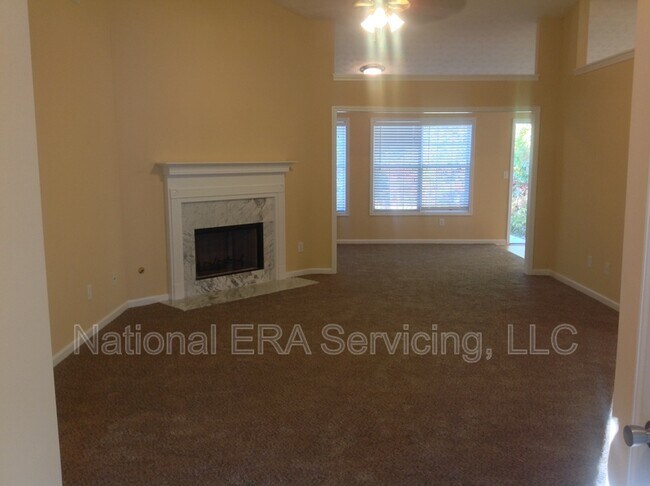 Building Photo - 360 Princeton Way