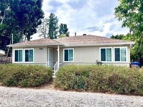 Building Photo - 7029 Yolanda Ave
