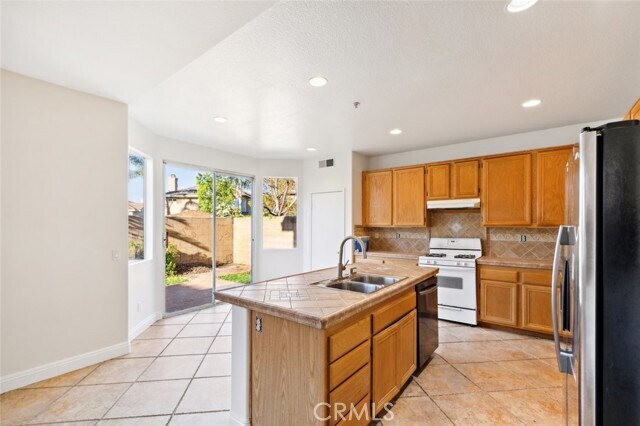 Building Photo - 16687 Baywood Ln