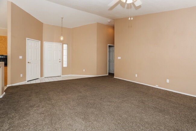 Building Photo - 607 Park Landing Ct