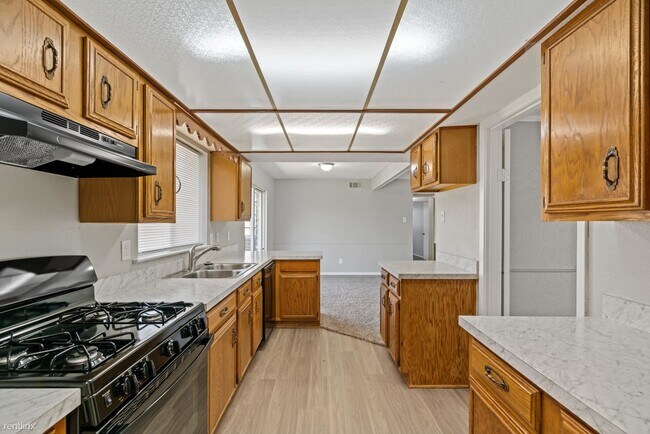 Foto del edificio - 6 br, 2 bath House - 3543 Ridgebriar Dr