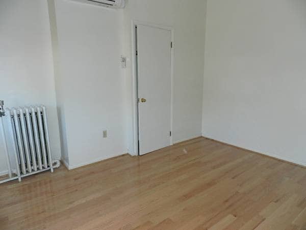Building Photo - 2009 Pine 3F