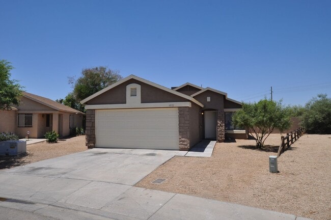 Building Photo - 4832 N 86th Dr
