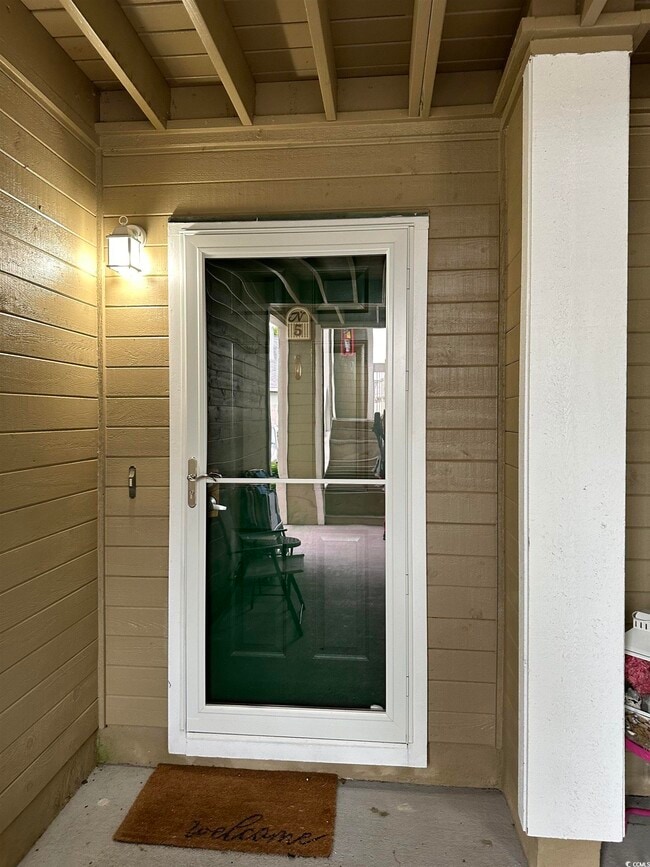 Building Photo - 900 Courtyard Dr