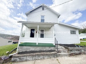 Building Photo - 246 2nd St