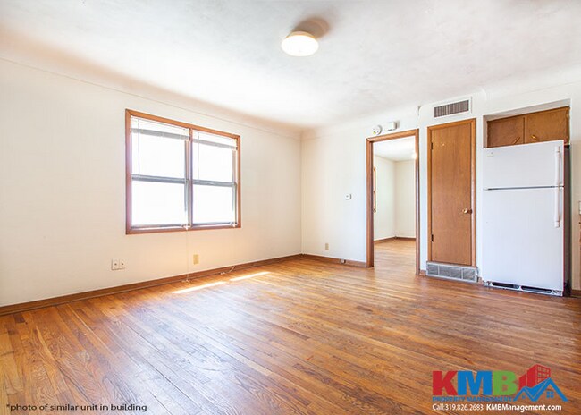 Building Photo - 307 30th Street Dr SE