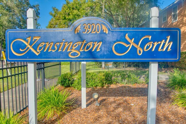 Foto del edificio - Spacious townhome in Kensington North