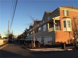 Foto del edificio - 23 Roosevelt Ave