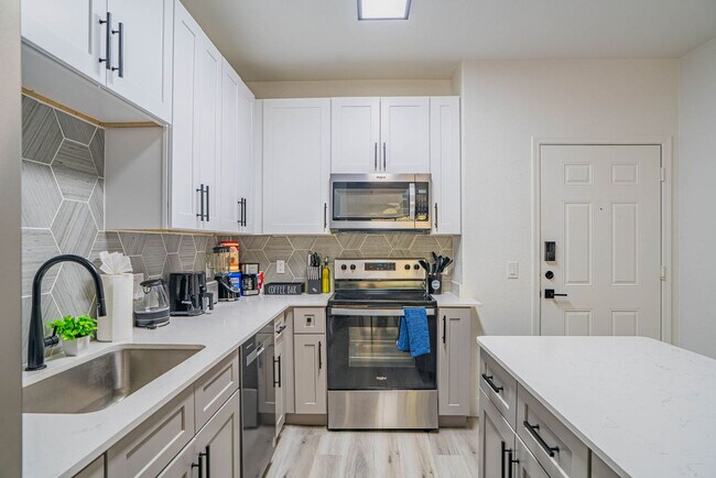 Foto del edificio - 6610 N 93rd Ave