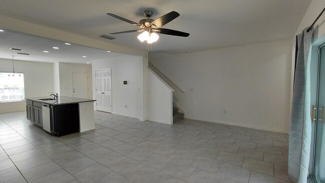 Building Photo - Beautiful 3-bedroom, 2.5-bath Townhome