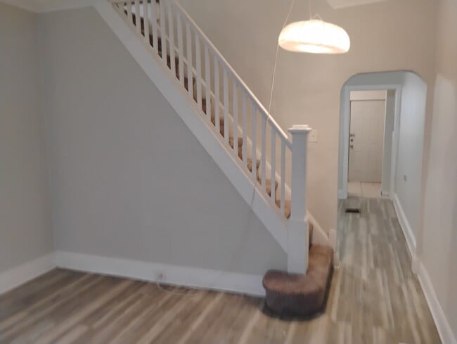 Building Photo - 2546 E Dauphin St