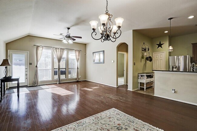 Foto del edificio - 6019 Lynwood Banks Ln