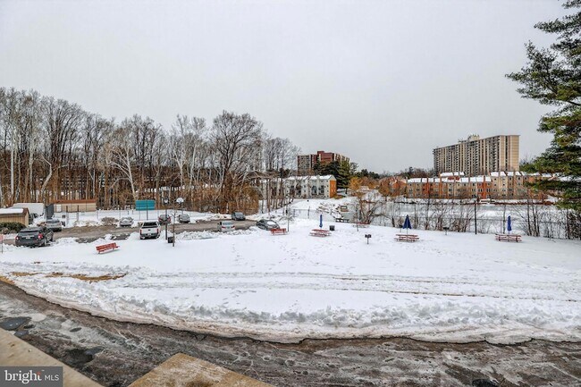 Foto del edificio - 7505 Democracy Blvd