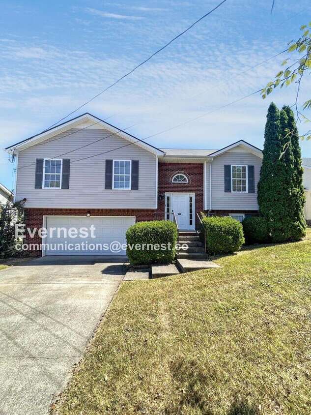 Foto principal - 3397 Bradfield Dr