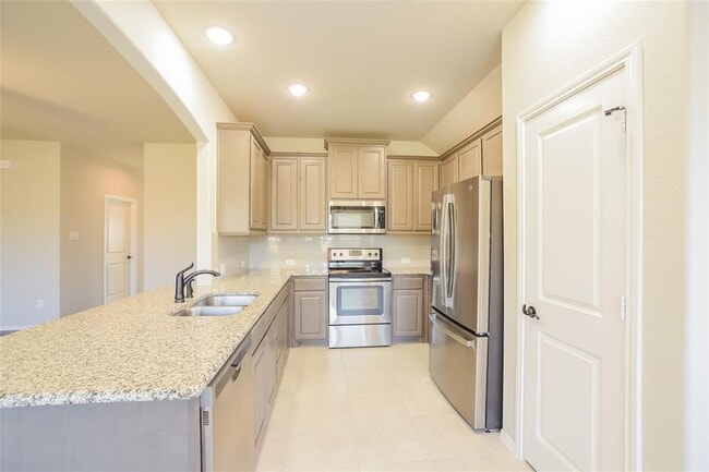 Building Photo - 235 Buckskin Dr