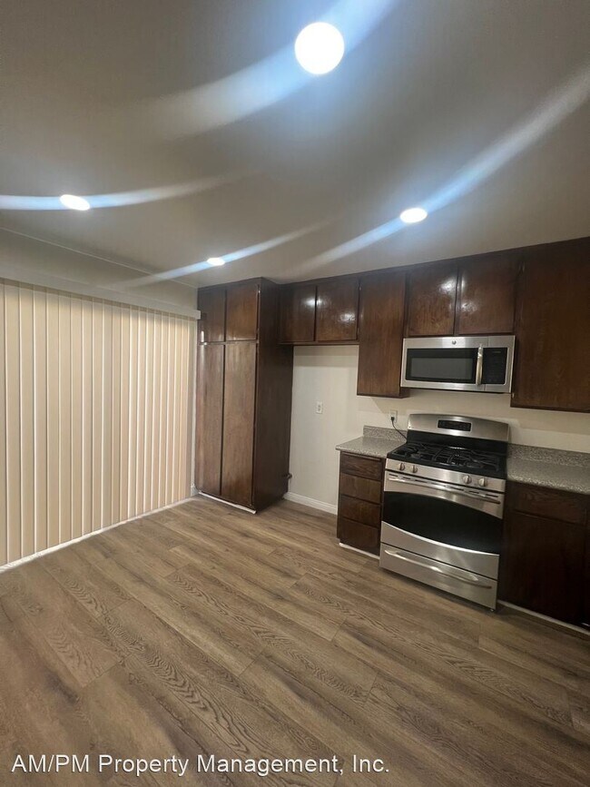 Building Photo - 3 br, 2 bath House - 17740 La Rosa Ln.