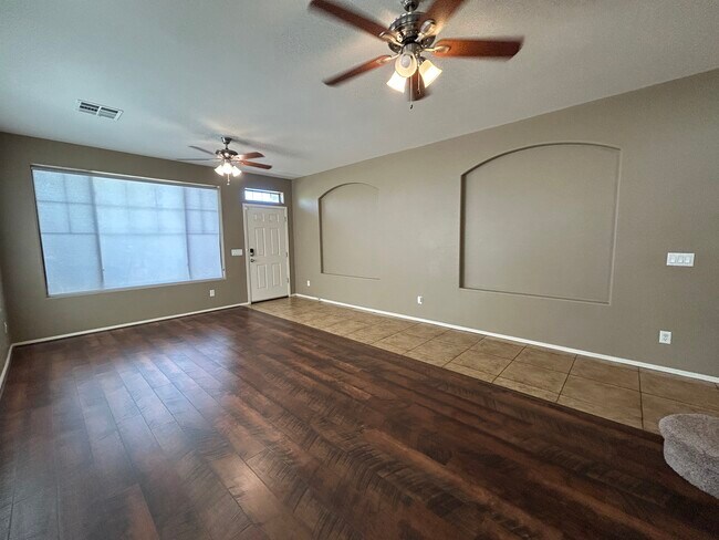 Foto del edificio - 3161 S Southwind Dr