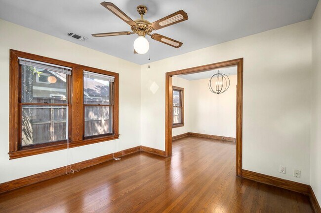 Foto del edificio - 209 E 25th St